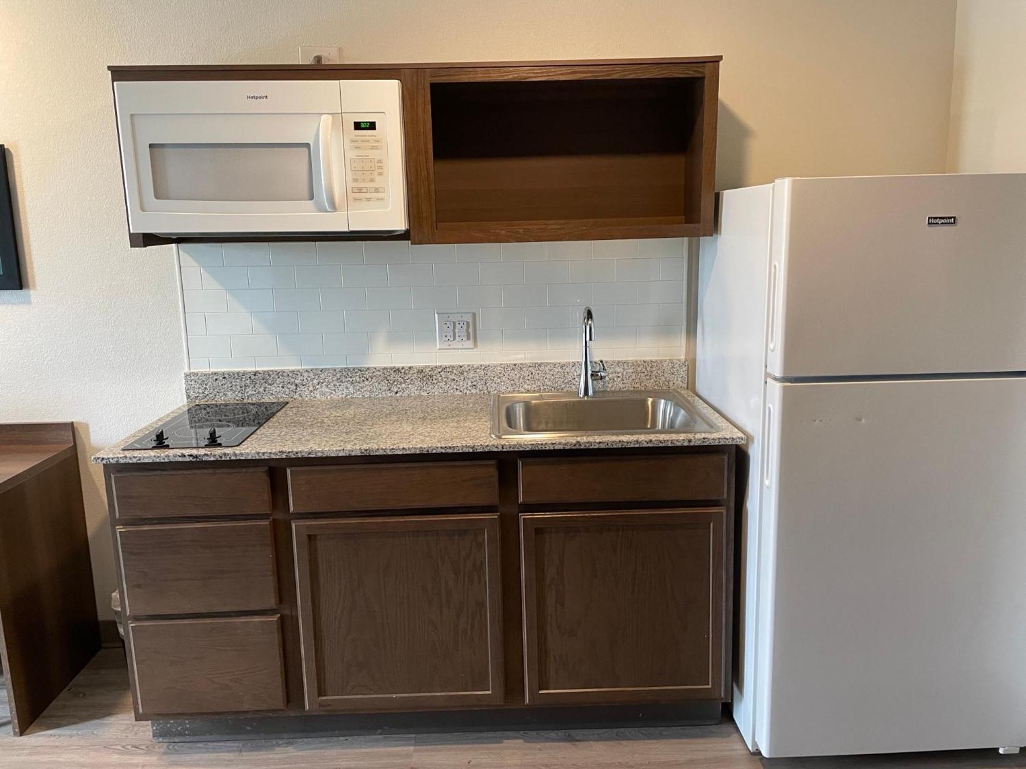Woodspring Suites Detroit Madison Heights Exterior foto